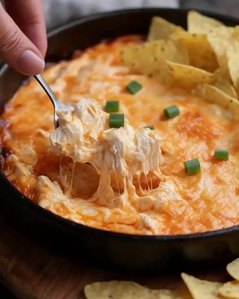 Healthy Buffalo Chicken Dip