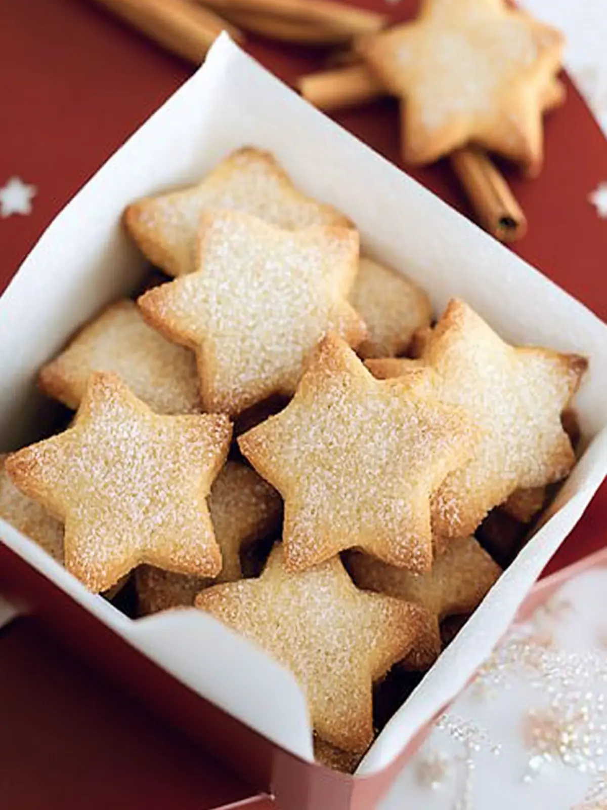 Vanilla & cinnamon shortbread stars