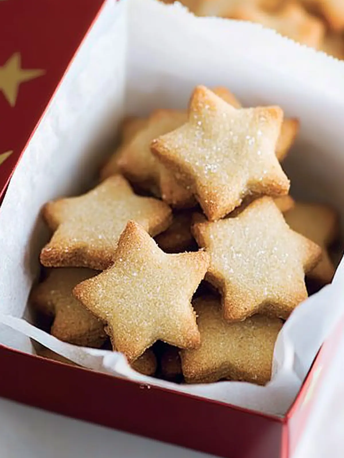 Vanilla & cinnamon shortbread stars